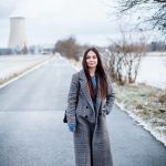 Hometown bond on http://vogueetvoyage.com oversized coat, glen check., winter outfit, ootd